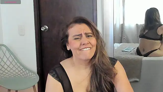 Snapshot of V_monse chatting on 07.03.26 V monse online show from 07.03.26