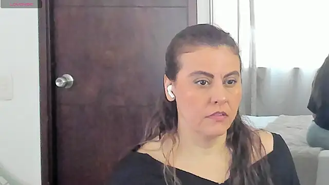 Snapshot of V_monse chatting on 07.05.26 V monse online show from 07.05.26