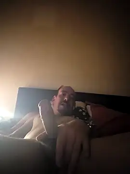 Snapshot of antoniox1978 chatting on 11.04.25 antoniox1978 online show from 11.04.25