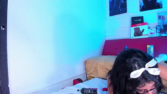 Alahia Rodriguez online show from 03.15.25