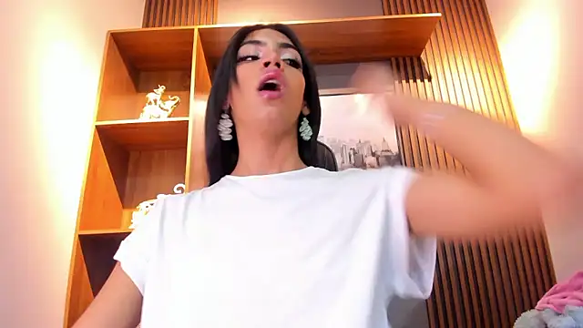 Alahia Rodriguez online show from 01.08.26