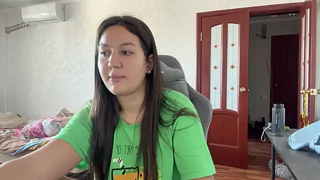 Nelly Fischer online show from 02.17.25