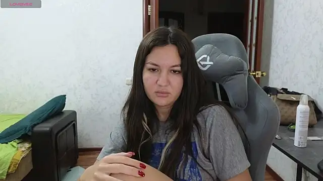 Nelly Fischer online show from 03.09.25