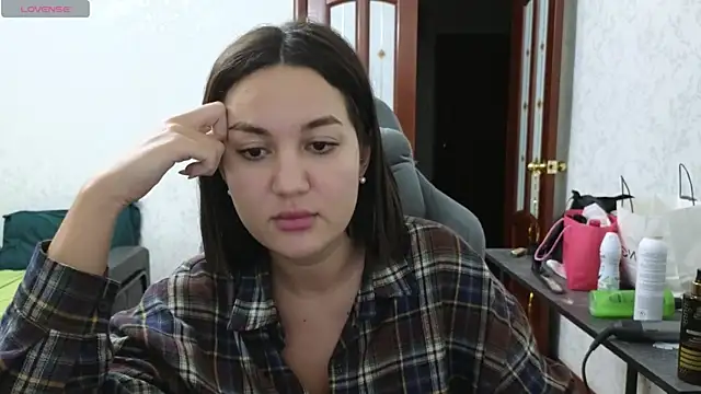 Nelly Fischer online show from 03.16.25