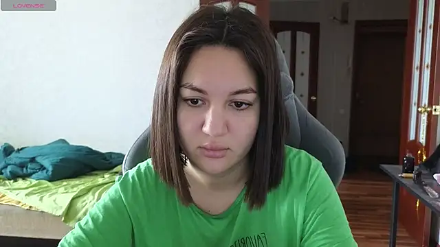 Nelly Fischer online show from 03.17.25