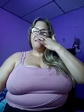 EllisW8 online show from 11.10.25