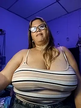 EllisW8 online show from 11.11.25