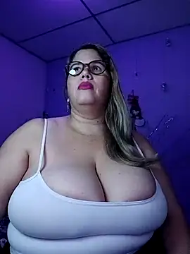 EllisW8 online show from 12.05.25