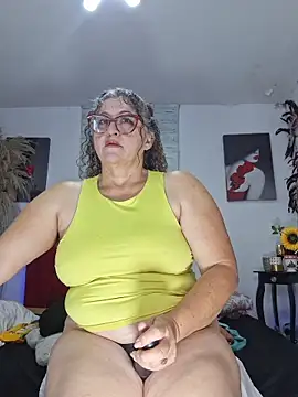 Snapshot of evelin_hott chatting on 03.16.26 evelin hott online show from 03.16.26