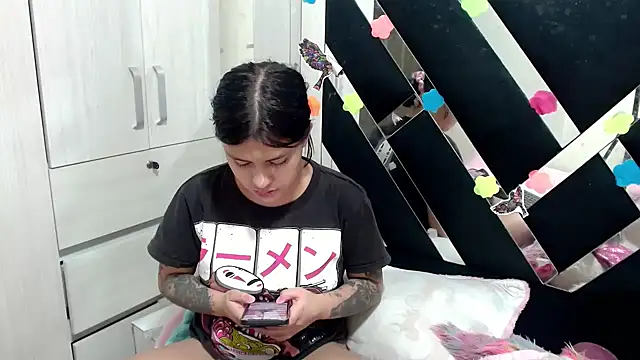 katery wok11 online show from 11.04.25