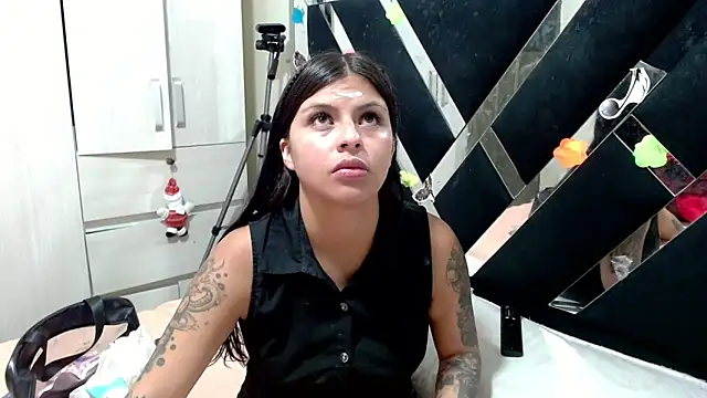 Snapshot of katery_wok11 chatting on 04.23.26 katery wok11 online show from 04.23.26