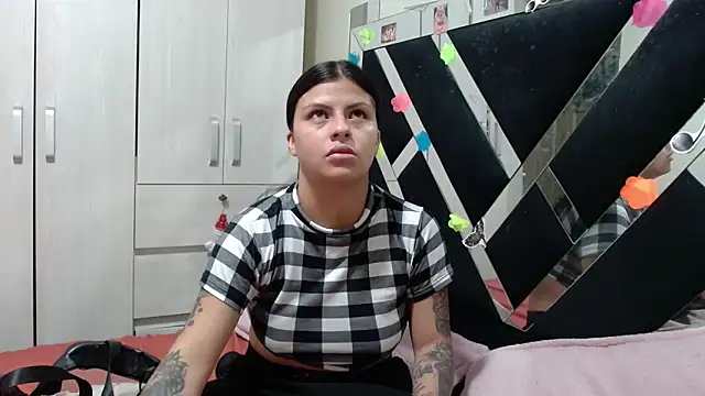 Snapshot of katery_wok11 chatting on 05.12.26 katery wok11 online show from 05.12.26