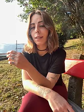 Snapshot of Mia_Railey chatting on 10.17.25 Mia Railey online show from 10.17.25