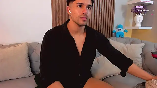 Snapshot of liam_collins21 chatting on 03.01.25 liam collins21 online show from 03.01.25