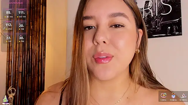 Snapshot of Aria_Reid chatting on 12.19.24 Aria Reid online show from 12.19.24