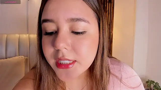 Snapshot of Aria_Reid chatting on 02.19.25 Aria Reid online show from 02.19.25