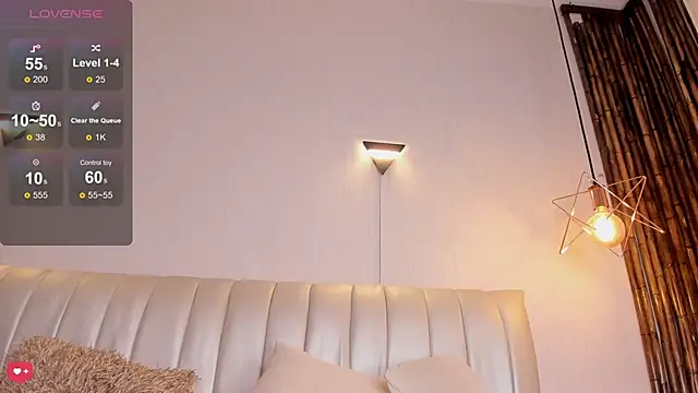 Snapshot of Aria_Reid chatting on 02.20.25 Aria Reid online show from 02.20.25