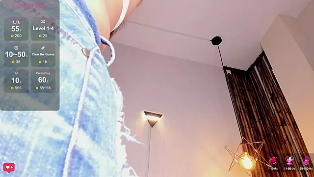 Snapshot of Aria_Reid chatting on 03.20.25 Aria Reid online show from 03.20.25