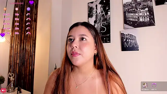 Snapshot of Aria_Reid chatting on 09.11.25 Aria Reid online show from 09.11.25