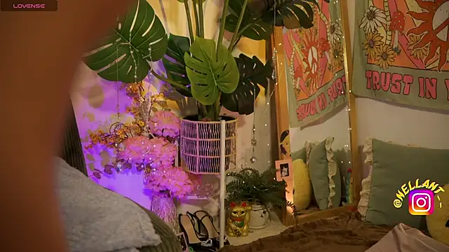 antonella maitt1 online show from 04.04.26