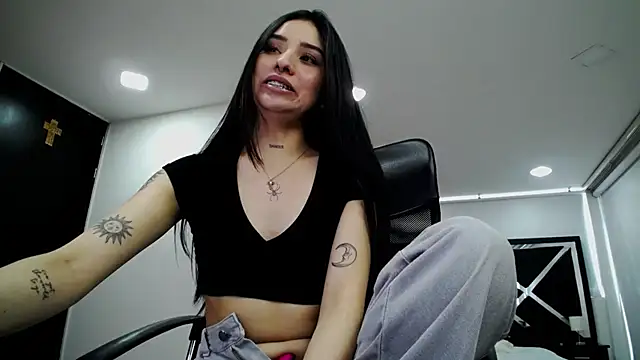 Snapshot of ananya_sex1 chatting on 03.18.25 ananya sex1 online show from 03.18.25