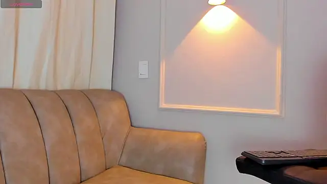 Snapshot of Lia_walton chatting on 01.01.25 Lia walton online show from 01.01.25