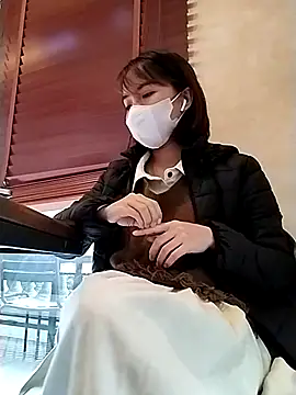 Michiko1 online show from 02.20.25