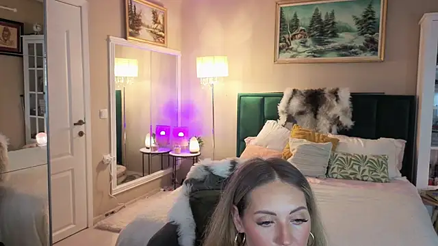 Snapshot of JoanneGG chatting on 01.18.26 JoanneGG online show from 01.18.26