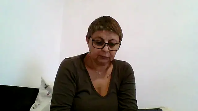 roseblak42 online show from 10.13.25