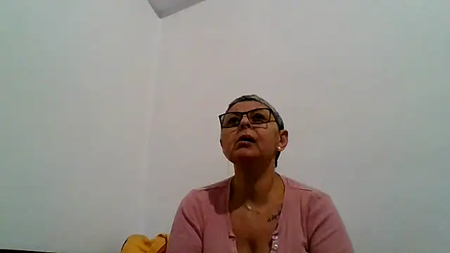 roseblak42 online show from 12.22.25