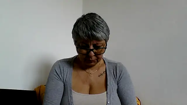 roseblak42 online show from 03.24.26