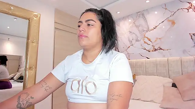 kiana cream online show from 11.22.25