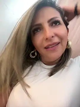  Abril-Office1 online show from 12.27.24