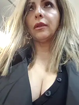  Abril-Office1 online show from 02.06.25