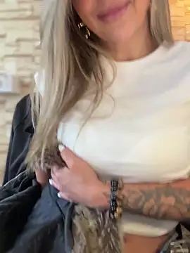  Abril-Office1 online show from 10.16.25