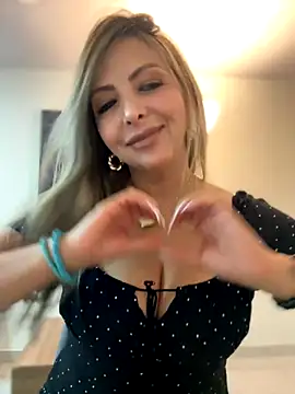  Abril-Office1 online show from 11.10.25