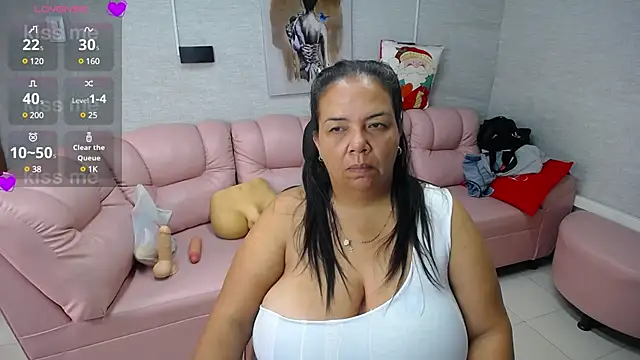 Penelope Nipples  online show from 12.27.24