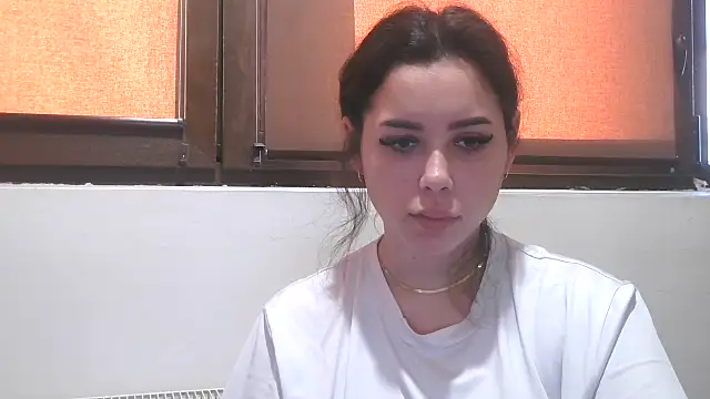 LovelyJulliette online show from 01.17.26