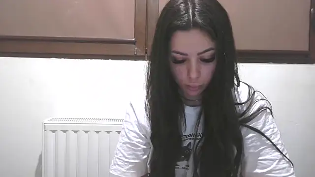 Snapshot of LovelyJulliette chatting on 04.18.26 LovelyJulliette online show from 04.18.26