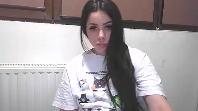 Snapshot of LovelyJulliette chatting on 04.18.26 LovelyJulliette online show from 04.18.26