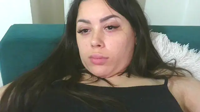 Snapshot of LovelyJulliette chatting on 04.30.26 LovelyJulliette online show from 04.30.26