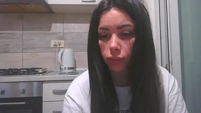 Snapshot of LovelyJulliette chatting on 05.09.26 LovelyJulliette online show from 05.09.26