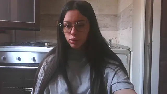 Snapshot of LovelyJulliette chatting on 05.11.26 LovelyJulliette online show from 05.11.26