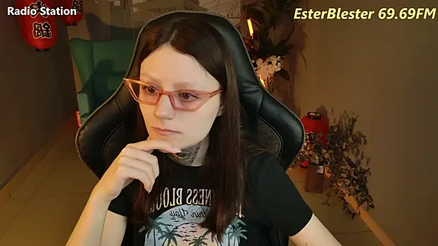 Snapshot of VeliraBraitberg chatting on 01.09.25 VeliraBraitberg online show from 01.09.25