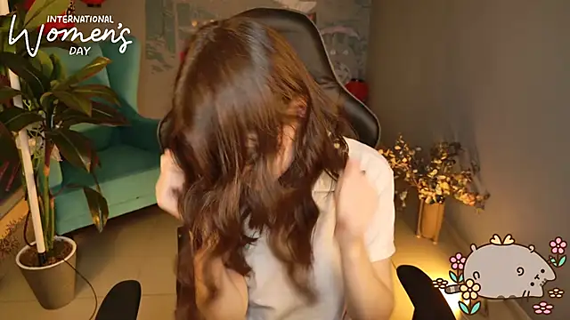 Snapshot of VeliraBraitberg chatting on 03.08.25 VeliraBraitberg online show from 03.08.25