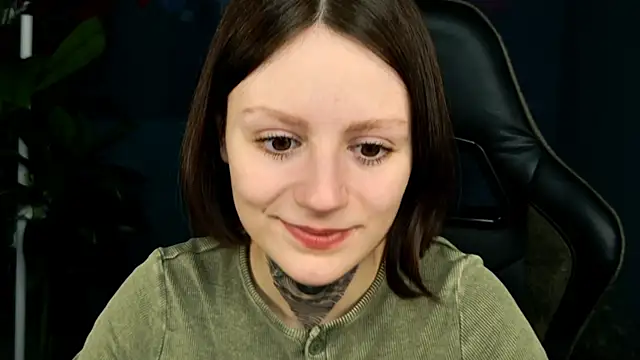 Snapshot of VeliraBraitberg chatting on 03.13.25 VeliraBraitberg online show from 03.13.25