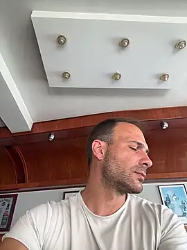 Snapshot of Adventurehotman chatting on 06.26.26 Adventurehotman online show from 06.26.26