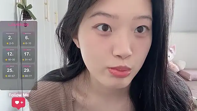 Snapshot of rose-u chatting on 04.29.26 rose-u online show from 04.29.26