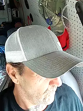 Hotbodyscottie online show from 12.26.24