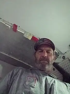 Hotbodyscottie online show from 10.16.25